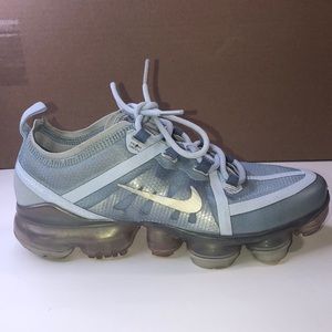 NIKE AIR VAPORMAX 2019 GS INDIGO FOG SIZE 5Y (AJ2617-001)